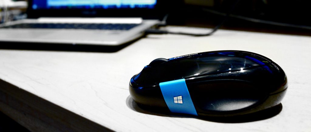 Microsoft Sculpt Comfort Mouse